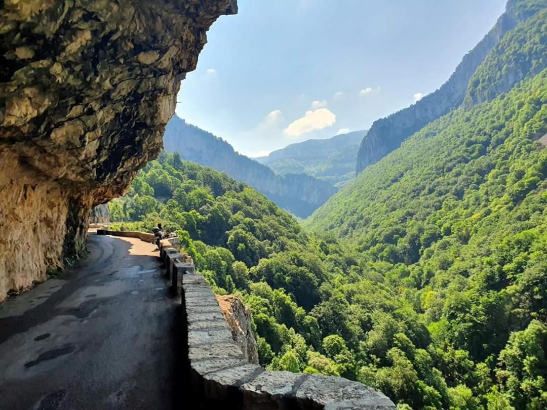 L'Echevine En Vercors Echevis Bagian luar foto